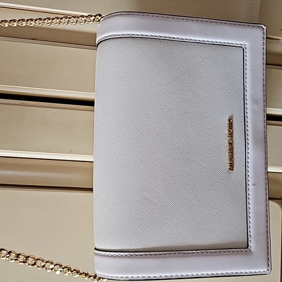 EUC Michael Kors white med shoulder bag - Picture 4 of 9